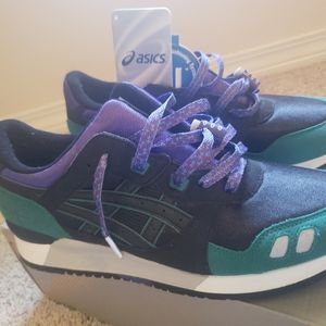 Asics "Black Emerald"